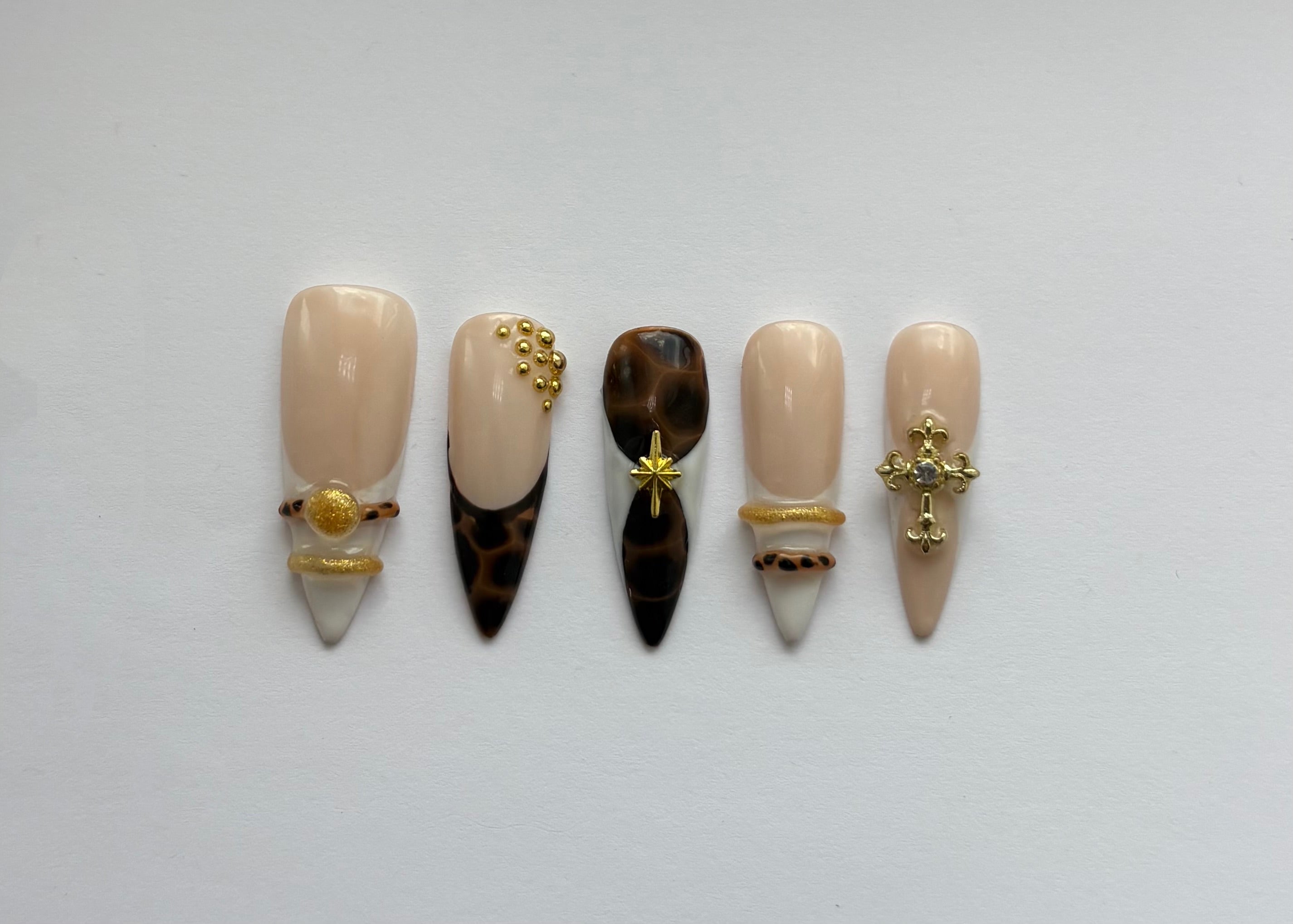 Victoria set